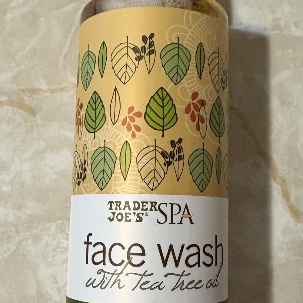 Trader Joe's Spa Face Wash with Tea Tree Oil - Green